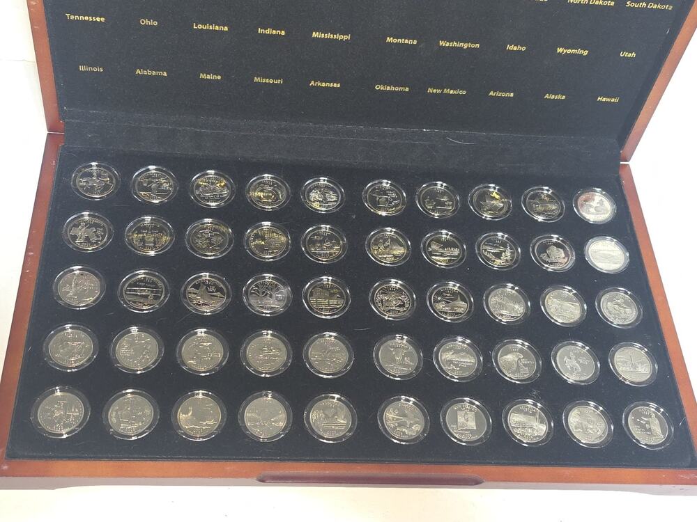 U.S. State Quarters 25C Lot of 50 w/ Wood Display Case & Capsules P/D/S